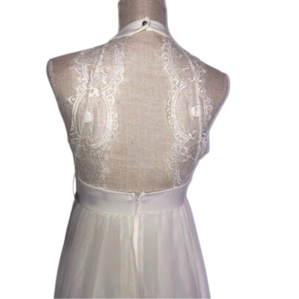 Lulu's White Halter High-Low Maxi Dress with Lace Back Sz/L - Picture 8 of 10